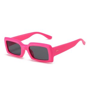 Knallpinke rechteckige Sonnenbrille – Sonnenbrille mit dickem Rahmen und schwarzen Gläsern